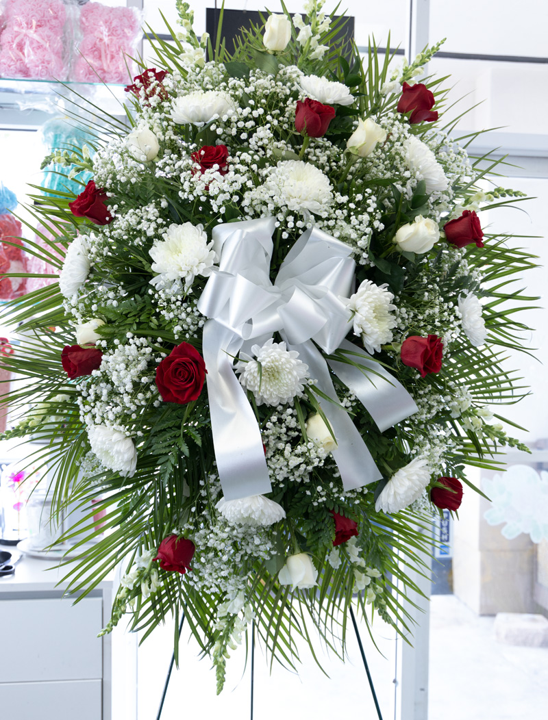 Descanso eterno. Standing Tribute Funeral Standing Spray