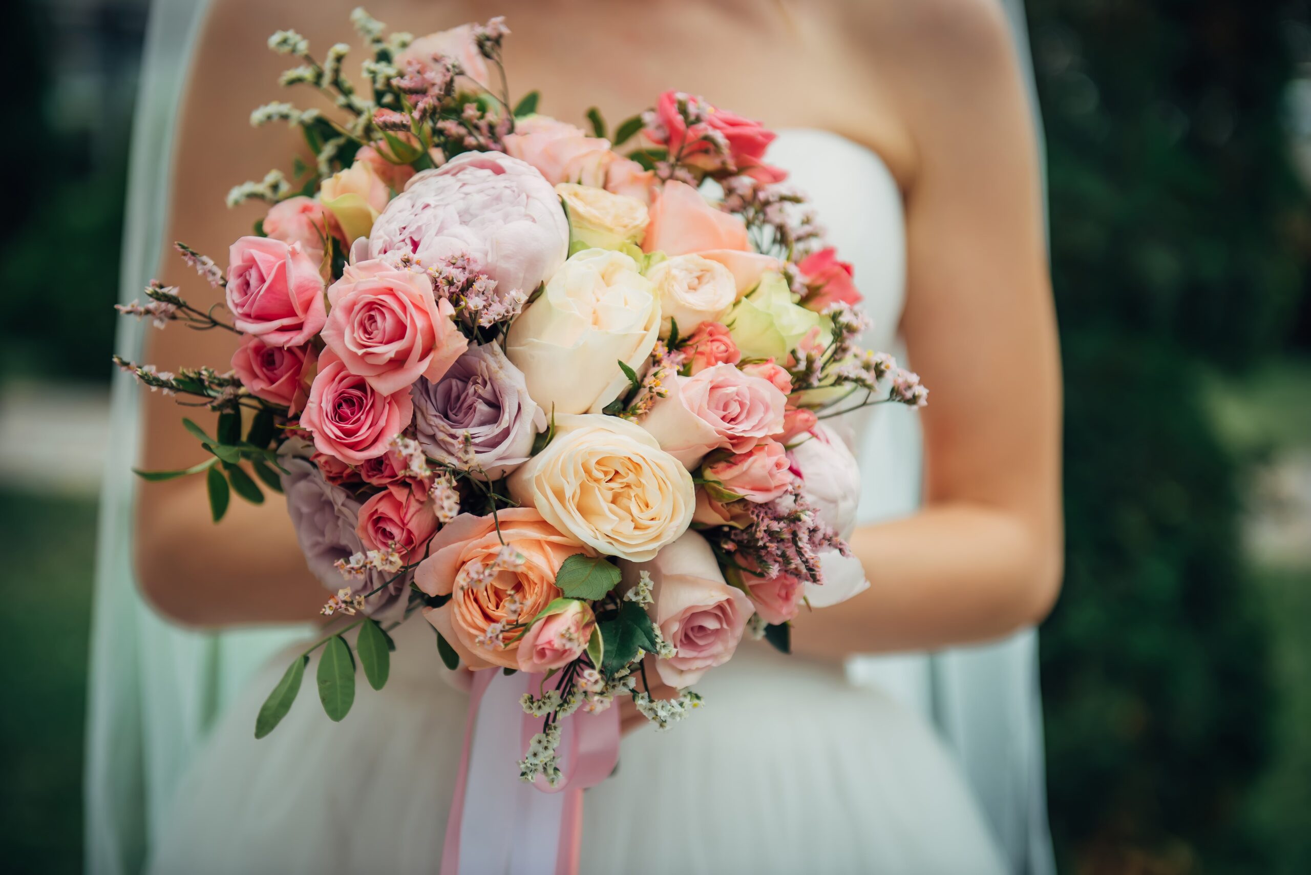 wedding-bouquet-with-fresh-flowers-