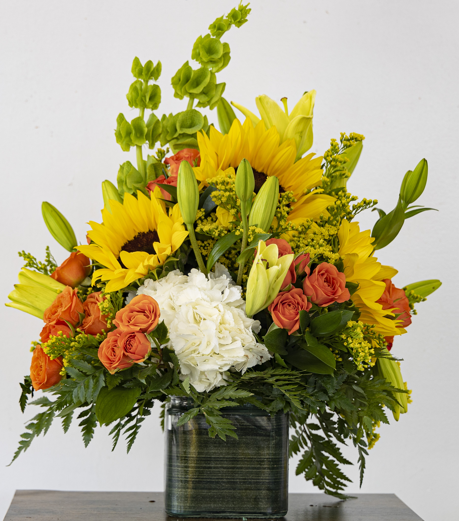 Arreglo de Flores Happy Face Sunflower