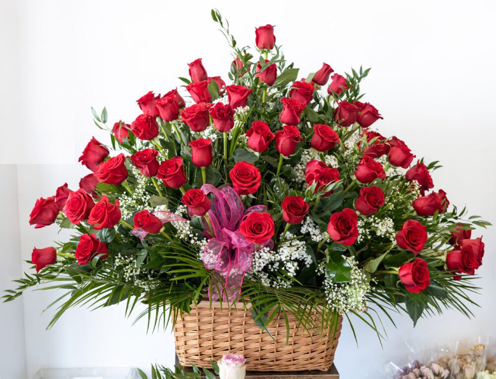 Passionate Rose: A Floral Spectacle of 100 Red Roses