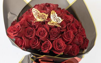 25 fraces de aniversario para acompañar un arreglo de flores