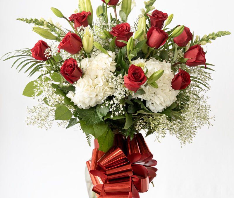 Arreglo de flores rojas