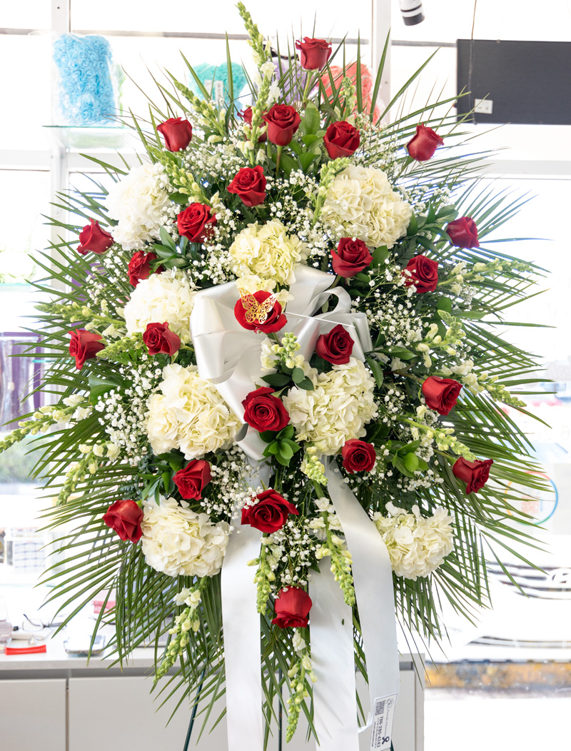 25 Fraces de Condolencia para poner en una tarjeta con las flores